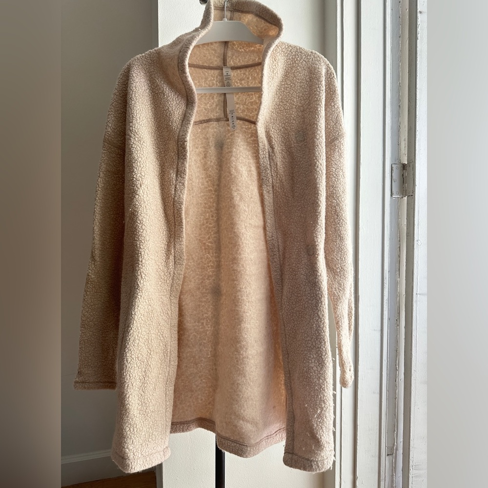 Lululemon sherpa.